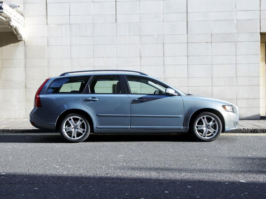  Volvo V50 2007 года  (UK) (фото 2 из 15)